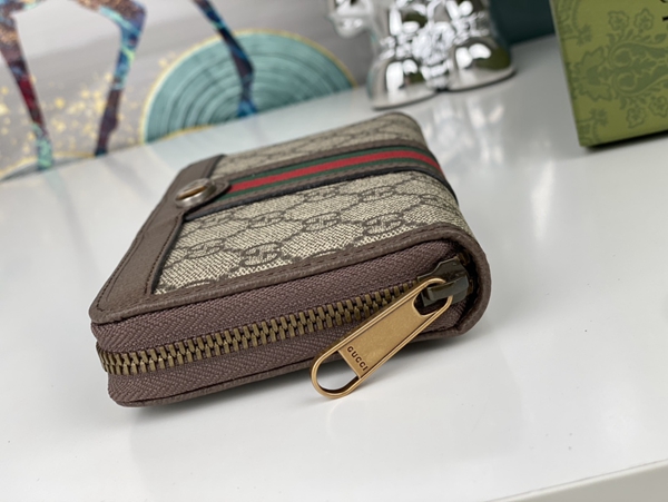 グッチ財布コピー内部構造